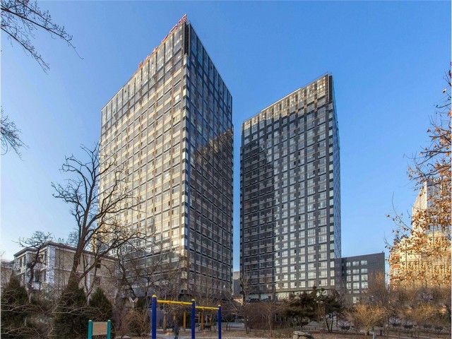 山东驾驶式果岭剪草机