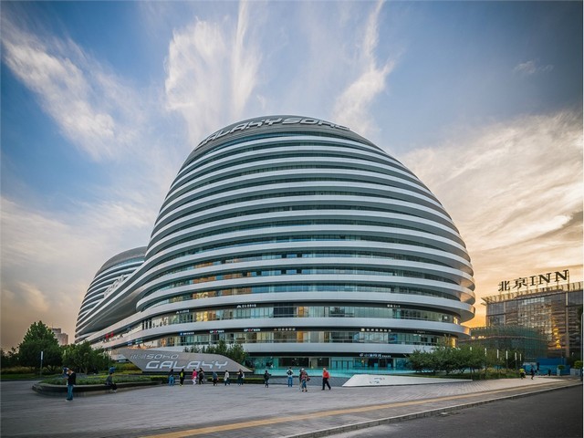 山东驾驶式果岭剪草机